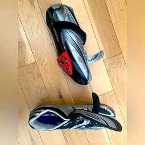 Men’s size 10(44 EU) spinning shoes. In great condition.